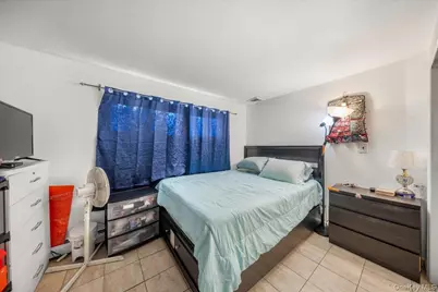 211 Washington Avenue, Brentwood, NY 11717 - Photo 16