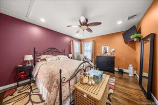 211 Washington Ave, Brentwood, NY 11717 - Photo 20