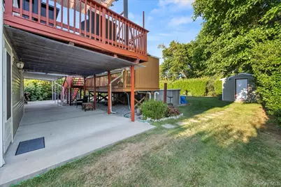 211 Washington Avenue, Brentwood, NY 11717 - Photo 26