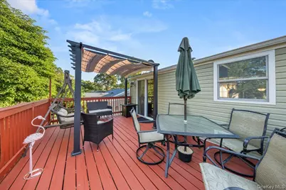 211 Washington Avenue, Brentwood, NY 11717 - Photo 28