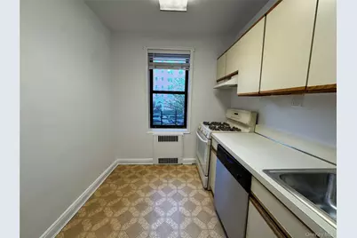 69-10 Yellowstone Blvd #114, Forest Hills, NY 11375 - Photo 8