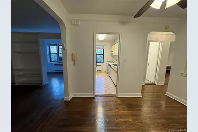 69-10 Yellowstone Blvd #114, Forest Hills, NY 11375 - Photo 2