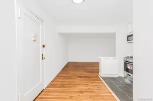 2165 Matthews Ave, Bronx, NY 12462 - Photo 12