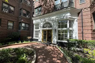 69-40 Yellowstone Blvd, Forest Hills, NY 11375 - Photo 12