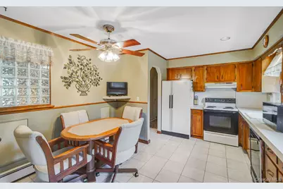 123 Parkside Avenue, Miller Place, NY 11764 - Photo 22