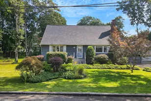 123 Parkside Ave, Miller Place, NY 11764 - Photo 2