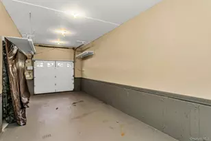 28 Grove St, Massapequa, NY 11758 - Photo 26