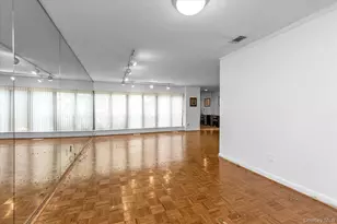 28 Spring Hollow, Roslyn, NY 11576 - Photo 8