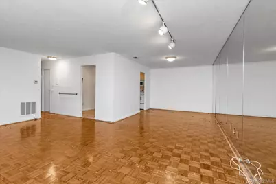 28 Spring Hollow, Roslyn, NY 11576 - Photo 6