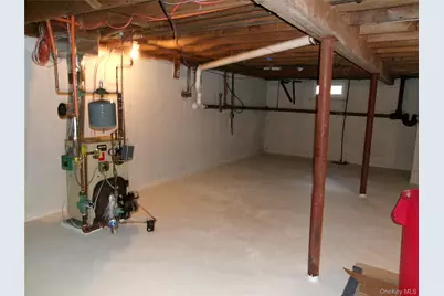 1706 Spur Drive S, Islip, NY 11751 - Photo 24