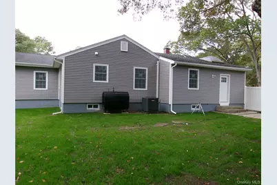 1706 Spur Drive S, Islip, NY 11751 - Photo 2