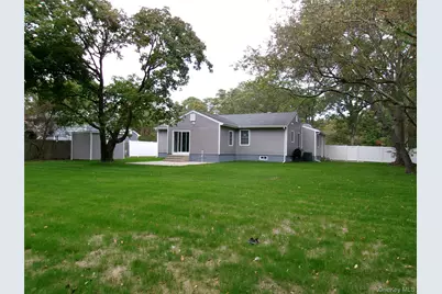1706 Spur Drive S, Islip, NY 11751 - Photo 4