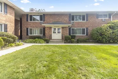 336 Edmunton Drive #L12, North Babylon, NY 11703 - Photo 2