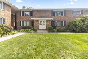 336 Edmunton Dr, North Babylon, NY 11703 - Photo 2