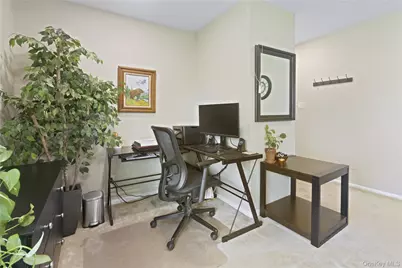 336 Edmunton Drive #L12, North Babylon, NY 11703 - Photo 6