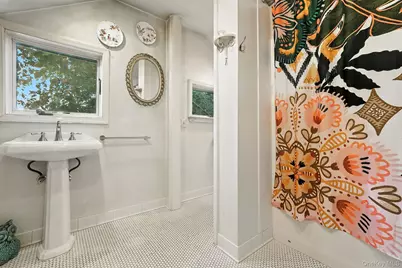 23 Robert Road, Poughkeepsie, NY 12603 - Photo 18