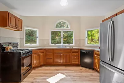 136 Private Road, Shoreham, NY 11786 - Photo 8