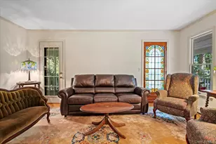 136 Private Rd, Shoreham, NY 11786 - Photo 18