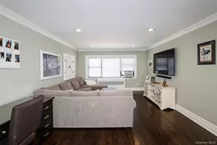 309 Main St, Roslyn, NY 11576 - Photo 10