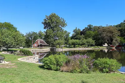 309 Main Street #Unit D, Roslyn, NY 11576 - Photo 20