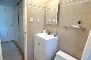 224-65 Kingsbury Ave, Bayside, NY 11364 - Photo 14