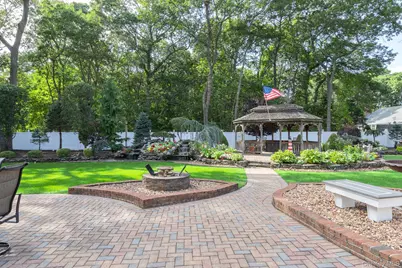 50 Margin Drive W, Shirley, NY 11967 - Photo 4