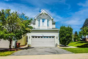 11 Cobblestone Ln, Middletown, NY 10940 - Photo 2