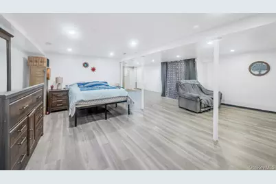 309 Dogwood Road W, Mastic Beach, NY 11951 - Photo 32