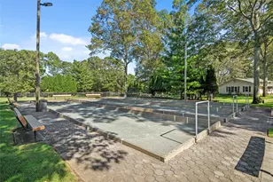 227 Blackpool Ct, Ridge, NY 11961 - Photo 18