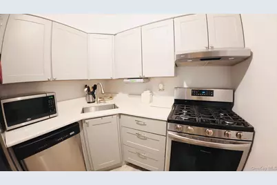 68-09 242nd Street #33A, Little Neck, NY 11362 - Photo 8