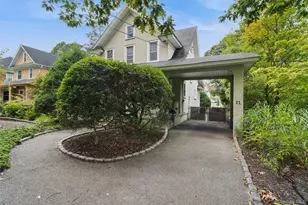 21 Connecticut Ave, Freeport, NY 11520 - Photo 32