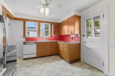 82 Shelley Avenue, Port Chester, NY 10573 - Photo 10