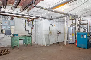 631-27 Fitchett St, Rego Park, NY 11374 - Photo 26