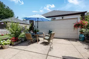 631-27 Fitchett St, Rego Park, NY 11374 - Photo 30