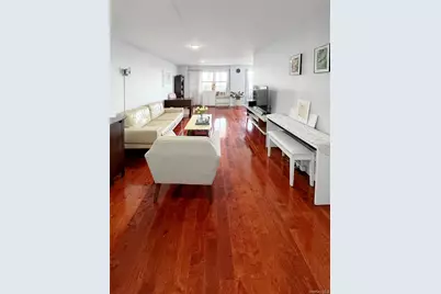 43-10 Kissena Boulevard #10C, Flushing, NY 11355 - Photo 2