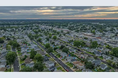 3608 Tonopah Street, Seaford, NY 11783 - Photo 46