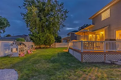 3608 Tonopah Street, Seaford, NY 11783 - Photo 8