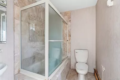 9 Beatrice Lane, Glen Cove, NY 11542 - Photo 12