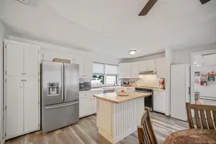 9 Carston St W, Selden, NY 11784 - Photo 8