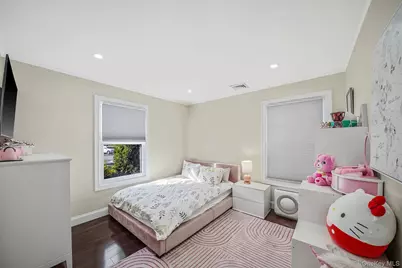 9 Carston Street W, Selden, NY 11784 - Photo 22