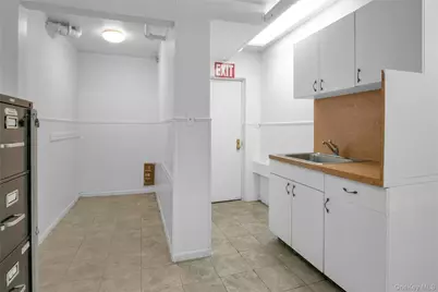 2400 Davidson Avenue #Ground FL Office, Bronx, NY 10468 - Photo 4