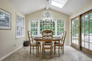 12 Foxdale Ct, Huntington Station, NY 11746 - Photo 16