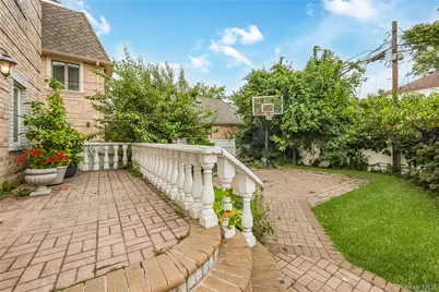 76-27 175 Street, Fresh Meadows, NY 11366 - Photo 30