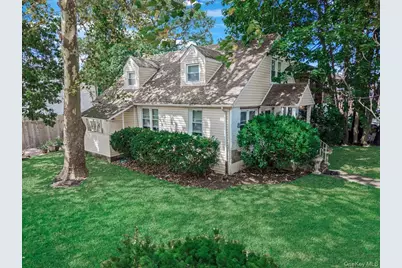 362 Langdon Boulevard, Rockville Centre, NY 11570 - Photo 2