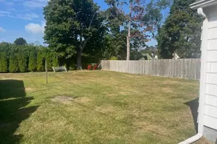 19 Carlson Ln, East Northport, NY 11731 - Photo 6