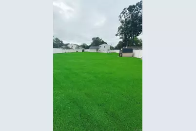 354 Easton Street, Ronkonkoma, NY 11779 - Photo 2