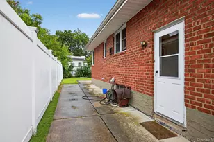 82-39 232nd St, Bellerose, NY 11427 - Photo 20