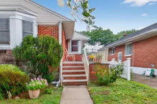 82-39 232nd St, Bellerose, NY 11427 - Photo 2