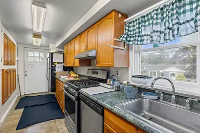 207 Sound Beach Boulevard, Sound Beach, NY 11789 - Photo 8