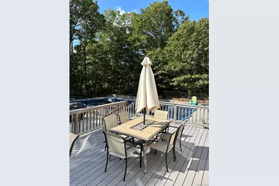 27 Newtown Court, Hampton Bays, NY 11946 - Photo 28